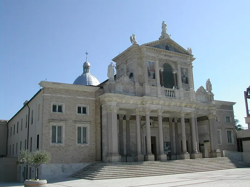 Santuario di San Gabriele dell'Addolorata, Isola del Gran Sasso d'Italia