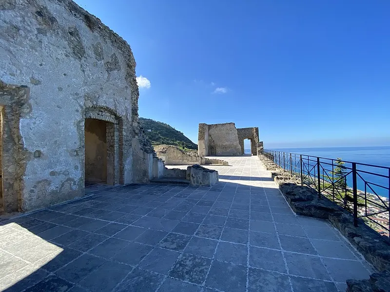 Fiumefreddo Bruzio, Costa Tirrenica