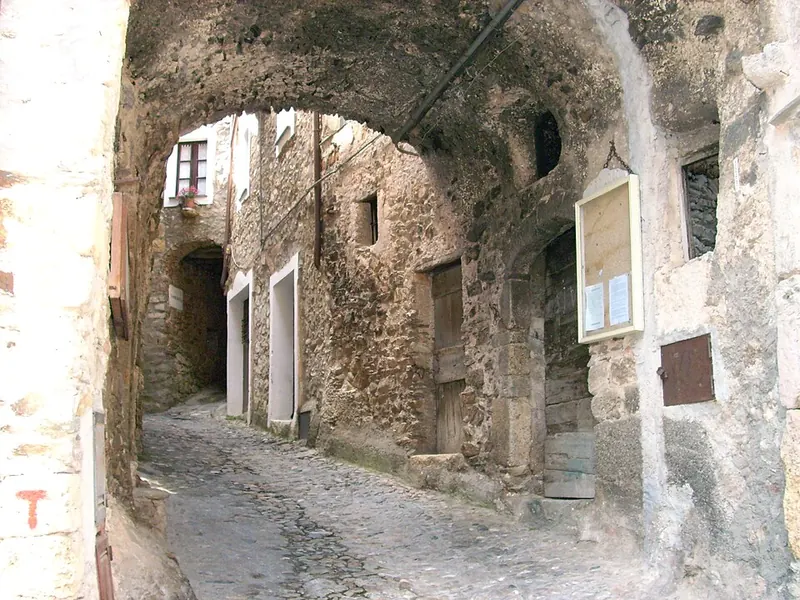 Castelvecchio di Rocca Barbena, Valle Neva