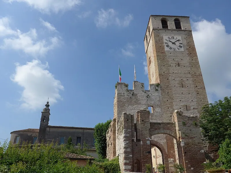 Castellaro Lagusello, Colline moreniche del Garda