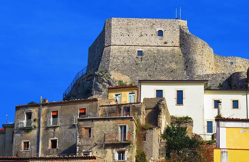 Castello di Guardia Sanframondi, Guardia Sanframondi