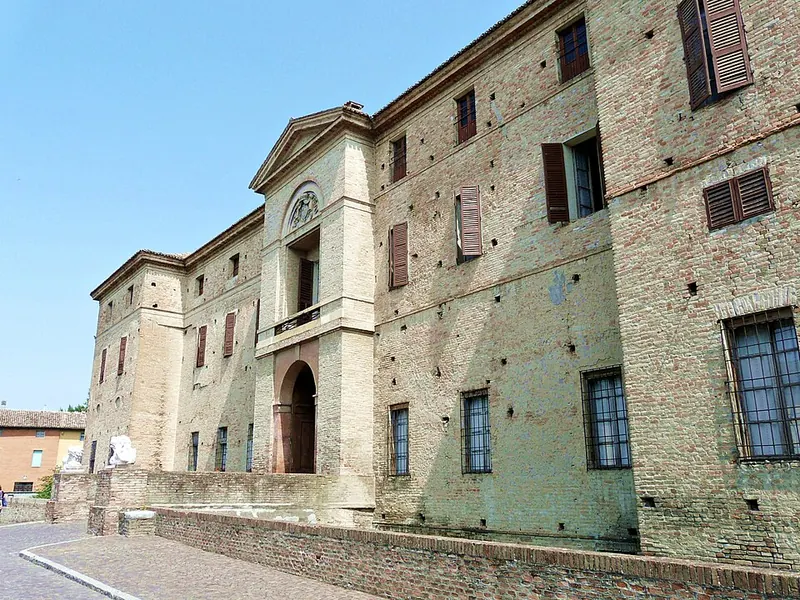 Facciata della Rocca Meli Lupi di Soragna