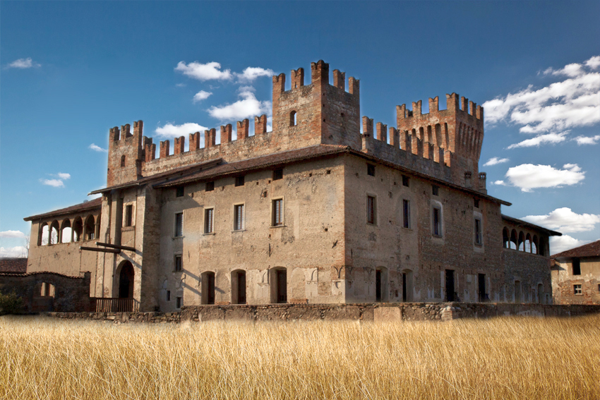 Castello di Malpaga, Cavernago