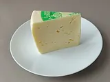 Schnittkäse Bela Badia (formaggio da taglio Bela Badia)