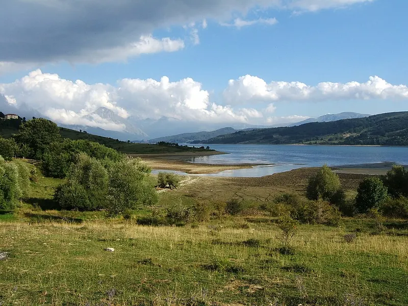 Lago di Campotosto, Campotosto