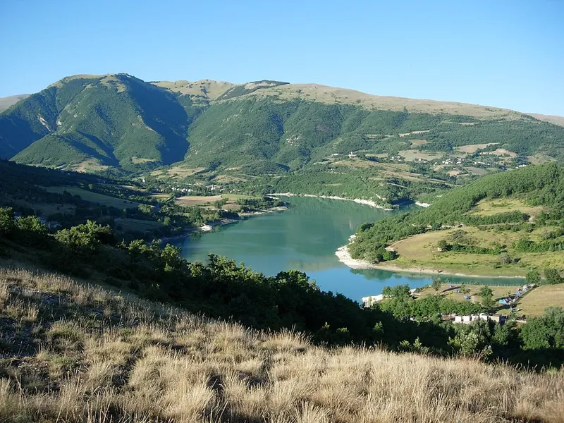 Lago di Fiastra, Fiastra