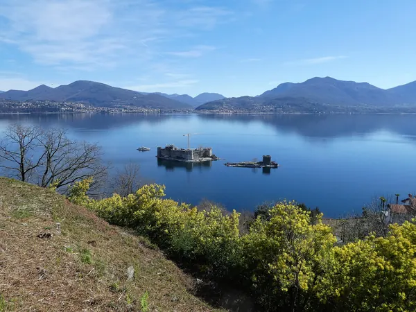 Le Rocche di Cannero sul Lago Maggiore