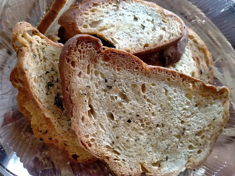Pane di Altamura DOP, pagnotta pugliese di semola di grano duro