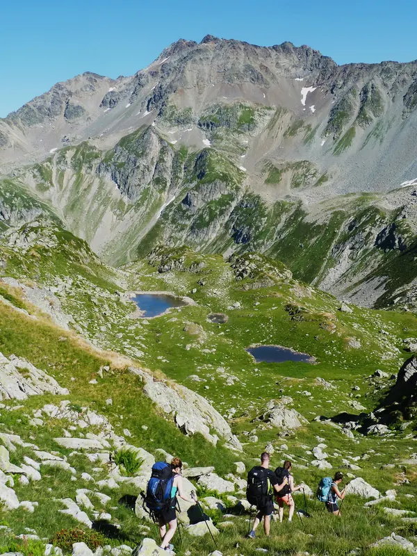 Sentiero panoramico per trekking in montagna