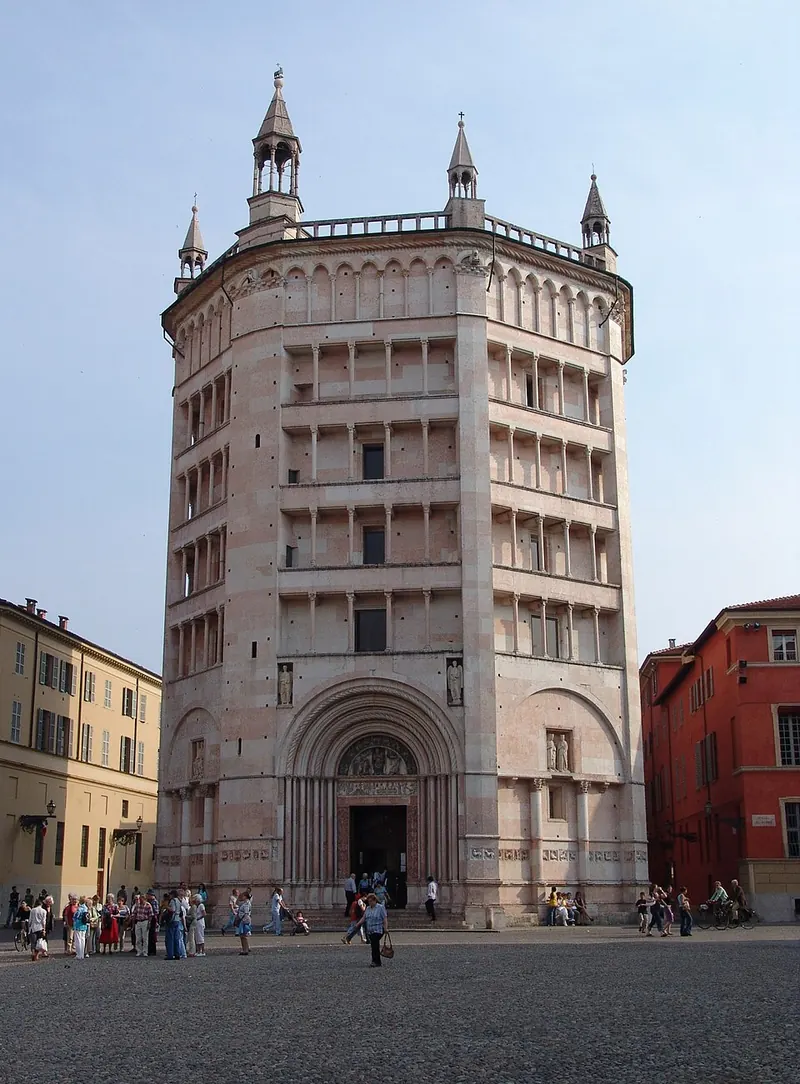 Battistero di Parma in piazza Duomo
