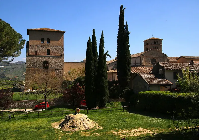 Abbazia di Farfa, Fara in Sabina