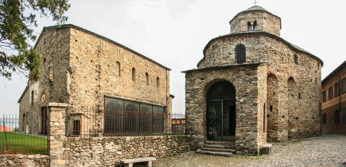 Basilica di Galliano, Cantù