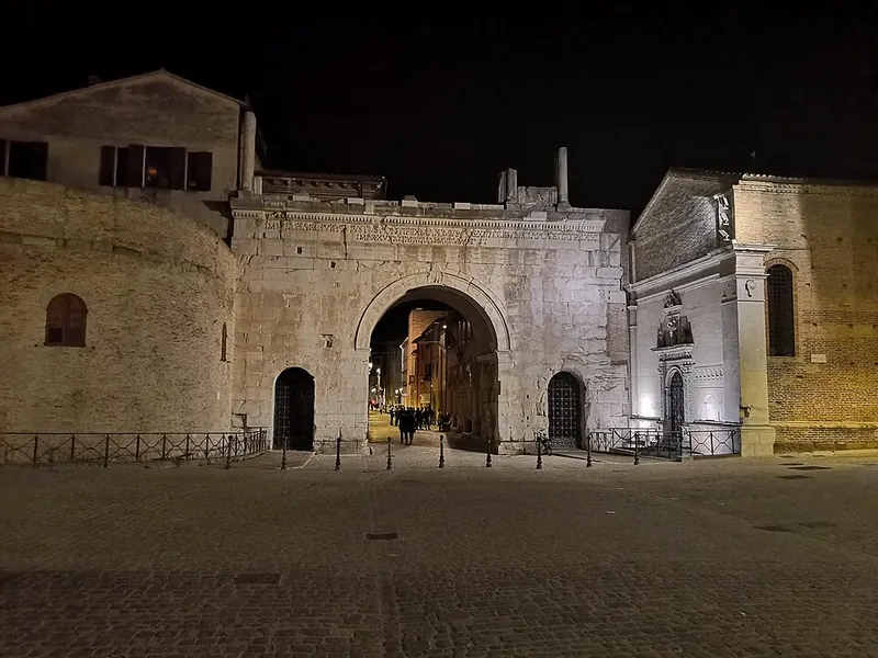Arco d'Augusto, Fano