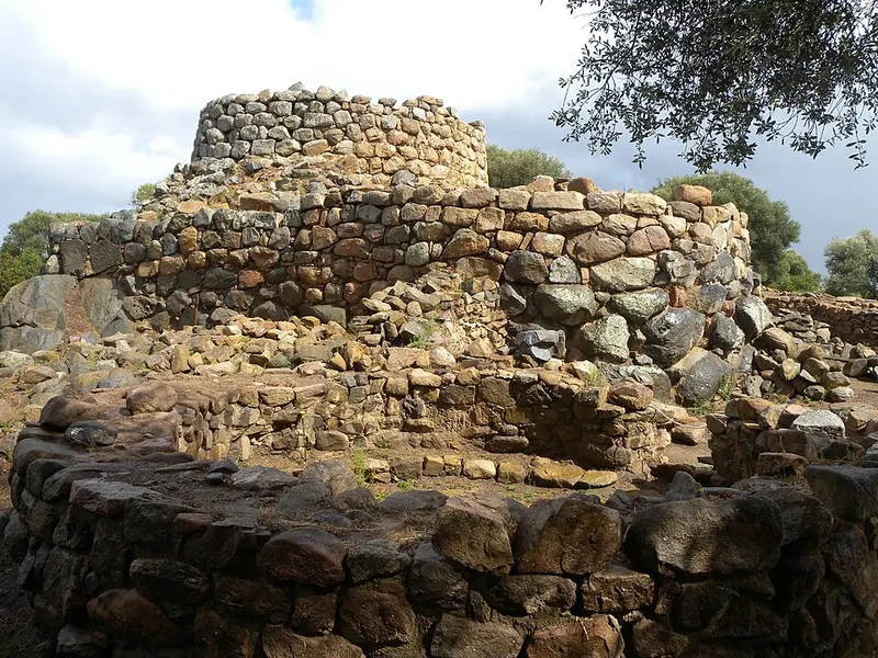 Nuraghe La Prisgiona, Arzachena