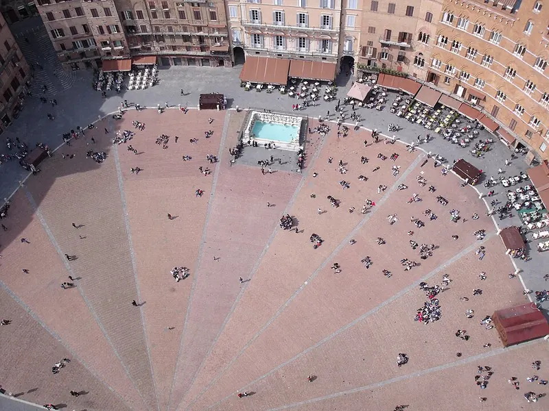 Piazza del Campo vista dalla torre, Siena