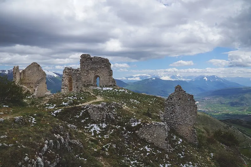 Parco nazionale del Gran Sasso e Monti della Laga, L'Aquila
