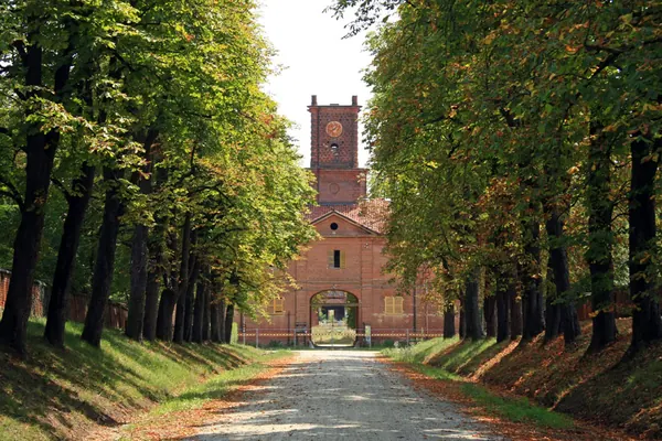Borgo Castello nel Parco Naturale La Mandria
