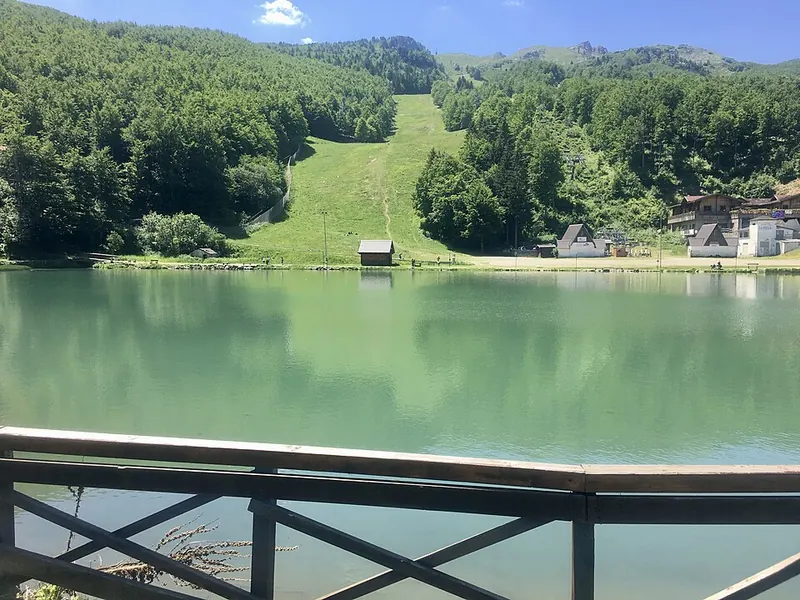 Lago del Cerreto nel Parco dell'Appennino Tosco-Emiliano