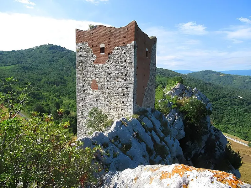Rocca di Oratino, Oratino