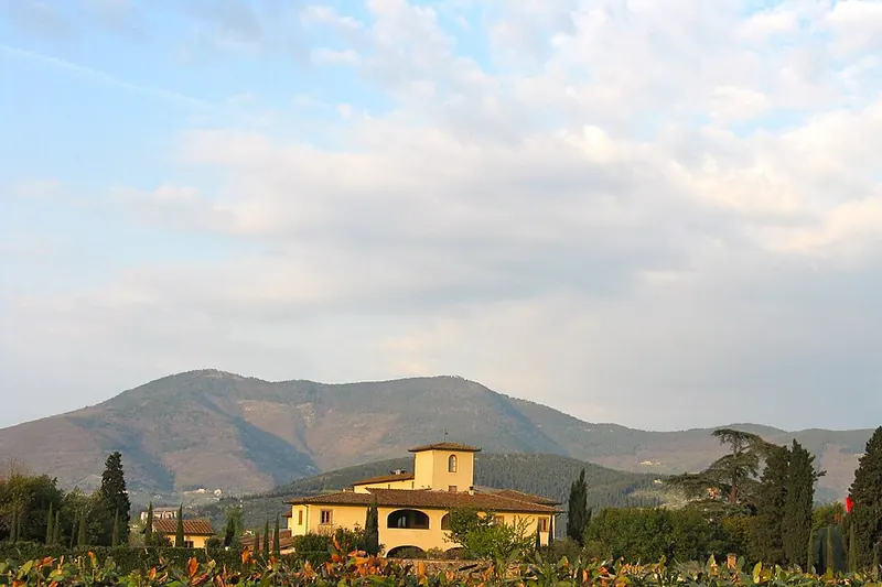 Monte Morello visto dalla piana fiorentina