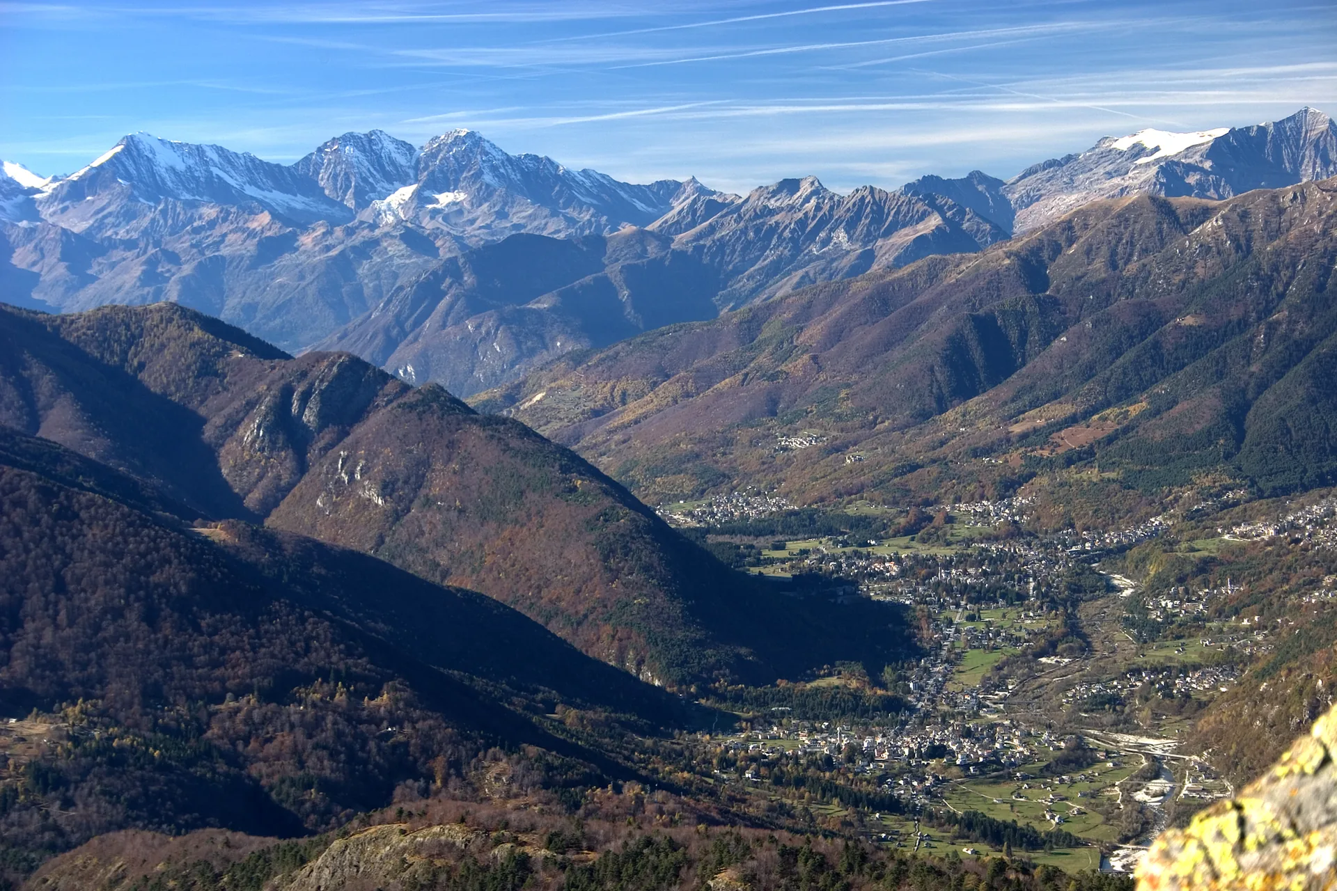 Panorama della Val Vigezzo dal monte Torriggia